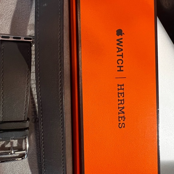 genuine Hermes | Grey Leather - Picture 2 of 5